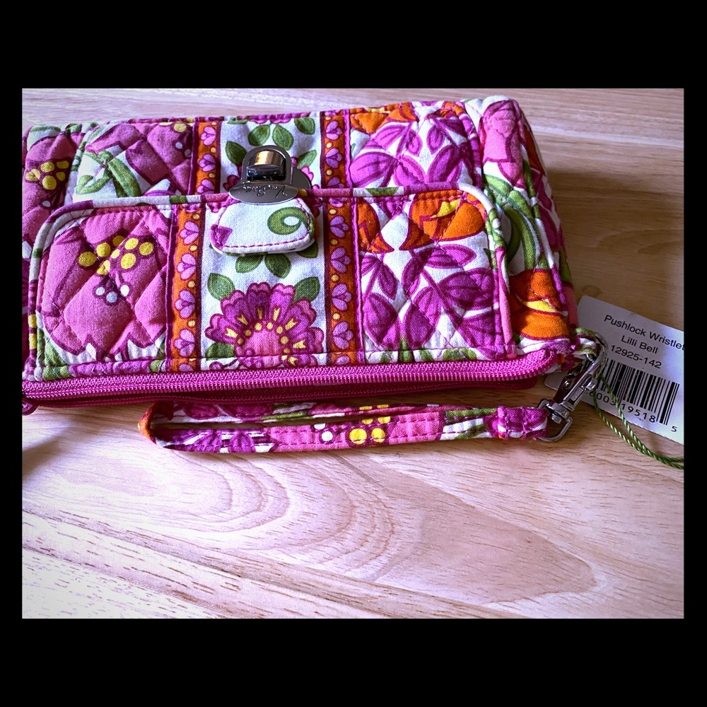 VERA BRADLEY Wristlet